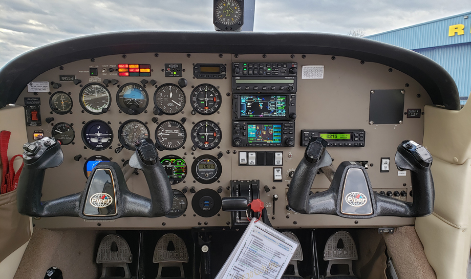 Archer III N455H instrument panel