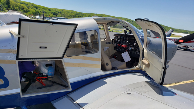 Dakota baggage door