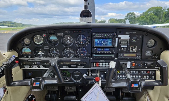 8237B instrument panel